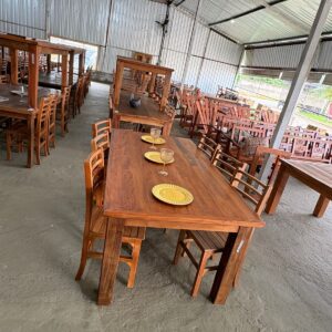 Mesa de Jantar em Madeira 6 a 8 Lugares 1,90m