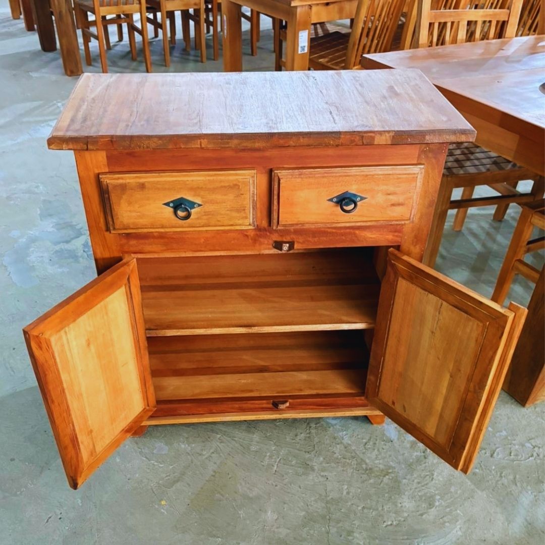 Buffet de Madeira 2 Portas e 2 Gavetas Aberto Espaço Interno - Villa Barroco